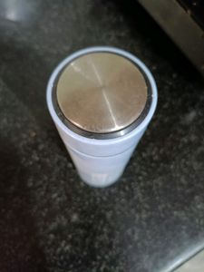 Bottle With 1 Kitkat