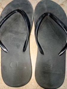 Carlton London Slippers