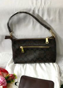 🎀👛A COACH INSPIRED SLING BAG WITH 2BELTS,1 POUCH