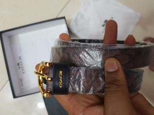 🇺🇸 Coach Imported Leather Belt