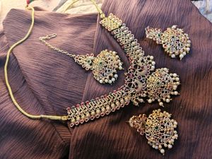 Gold Jewellery Set