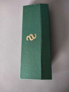 Sultan gold and diamonds...chain box..