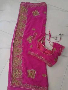 Beautiful Saree With Paded Blouse Xs Small Size
