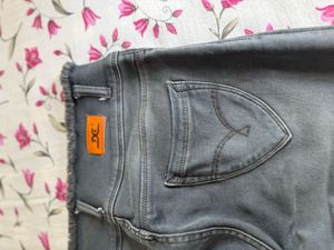 Stylish Grey High-Waist Skinny Jeans for Women
