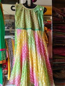 Multicolour Kurti With Dotted Leggings