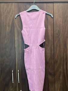 Zudio Bodycon Dress with Cutout
