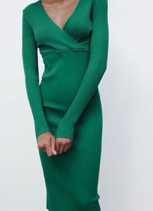 Marine Lorphelin Green Zara bodycon dress