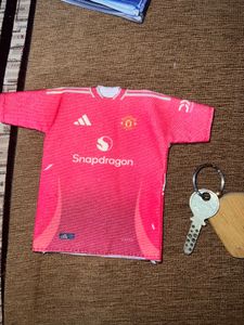 Manchester United souvenir mini jersey