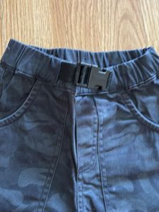 Shorts - Blue Giraffe