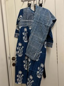 Blue & White Floral Print Kurta Set