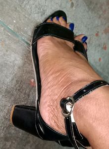 Black High Heel 👠