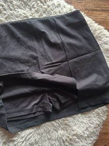 Black Skort