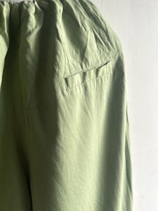 Green Buttoned High Waist Palazzo