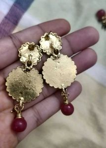 Multicolored round choker necklace