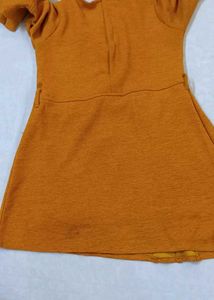 Girls&#39; Orange Top