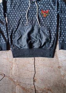 Non Used Branded New Huddy