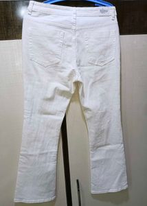WHITE BELLBOTTOM JEANS
