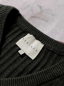 Desires international Ribbed v-neck Midi Dress