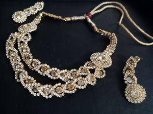 Jewellery Set And Earrings 😍