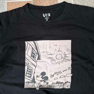 T SHIRT