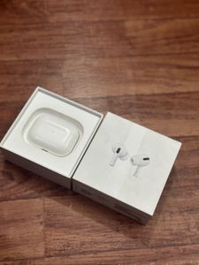 Original AirPods Pro 1st Generation With Box Used