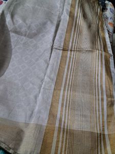 Elegant White &amp; Gold Sari