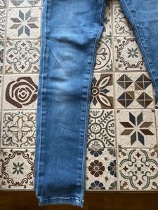 Jeggings/ Skinny Jeans(stretchy)