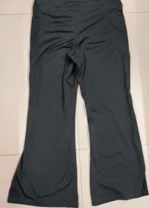 *FREE DELIVERY*🏴Black Flare Yoga Pants