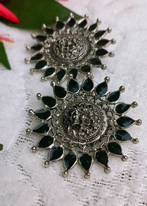 Oxidised Signature Stud