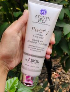 LUXURY FACEWASH❤️ PEARL EXTRACT