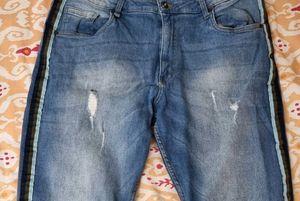 Roadster Jeans Distresses