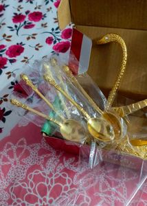 Single Golden Swan In brass With 6 Pc Spoon