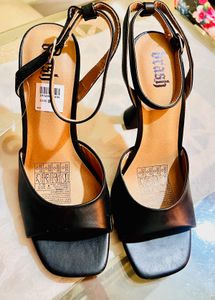 Women Black Heels with Ankle-loop