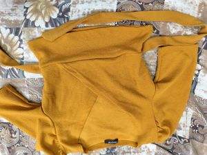 Harpa Top With Puff Sleeves