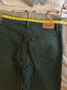 Dark Green Levi&#39;s Jeans