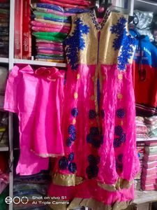 Gowon.  White, Pink, Blue,red  Abelible  Girls ,w