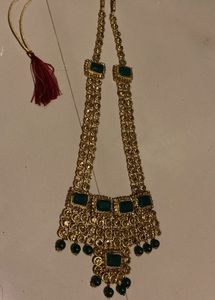 Elegant Green &amp; Gold Necklace