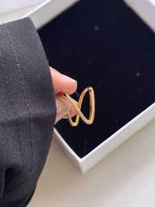 V-shaped CZ Ring Anti-tarnish