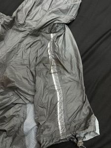 Grey thin and light Windcheater / Pullover Jacket