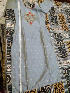 Grey Kurti with Red Banarasi Dupatta