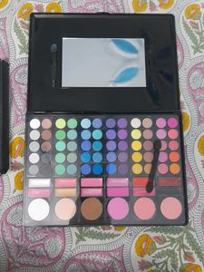 MAC Makeup Palette