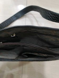 Chic Black Croc Embossed Baguette