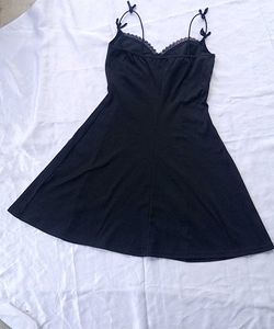 Brand New(Newme)Lace Detail Sweetheart Neck Dres🎀