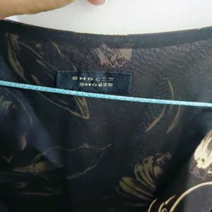 Floral Sleeveless Top🌹