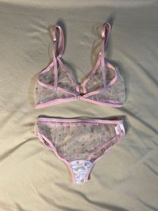 Urbanic Lingerie Set