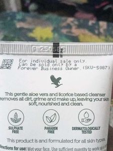 Forever Radiance Face Wash