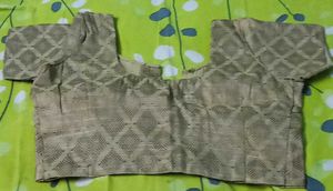 Net Saree With Blouses