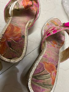 Embroidered Ethnic Sandals