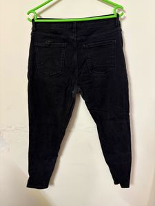 Westside Nuon - Stylish Black Denim Jeans