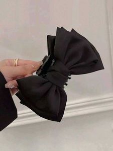 Korean Hair🖤Bow Clutcher
